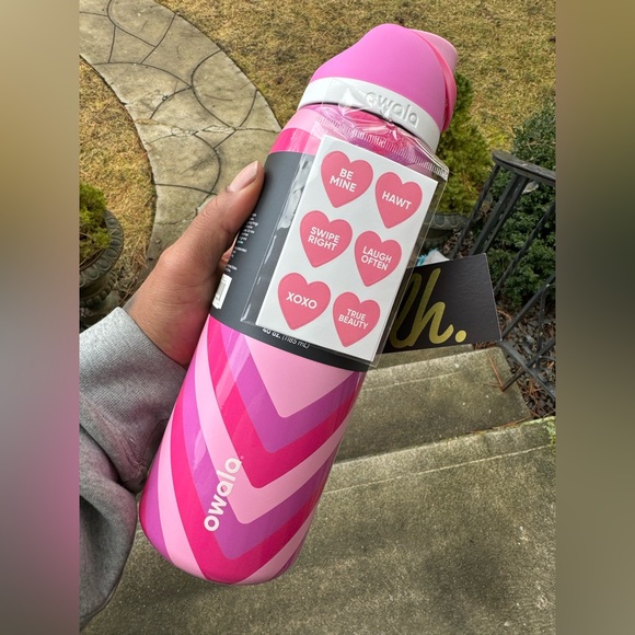 Owala I <3 U Valentines Day 40oz Pink Freesip Water Bottle - Picture 3 of 9